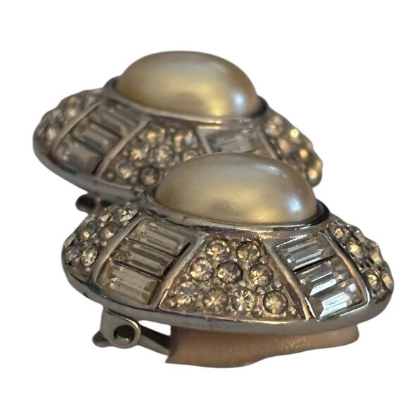 St. John Rhinestone Faux Pearl Oval Clip On Earrings Statement Signed Vintage - Picture 5 of 9